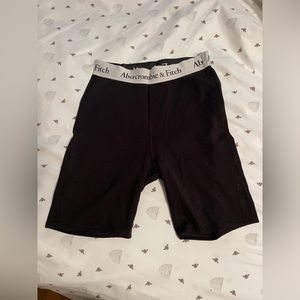 Some clothes I’m selling :)